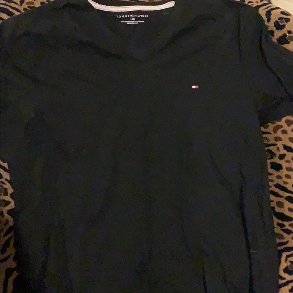 Men’s TH v neck tshirt